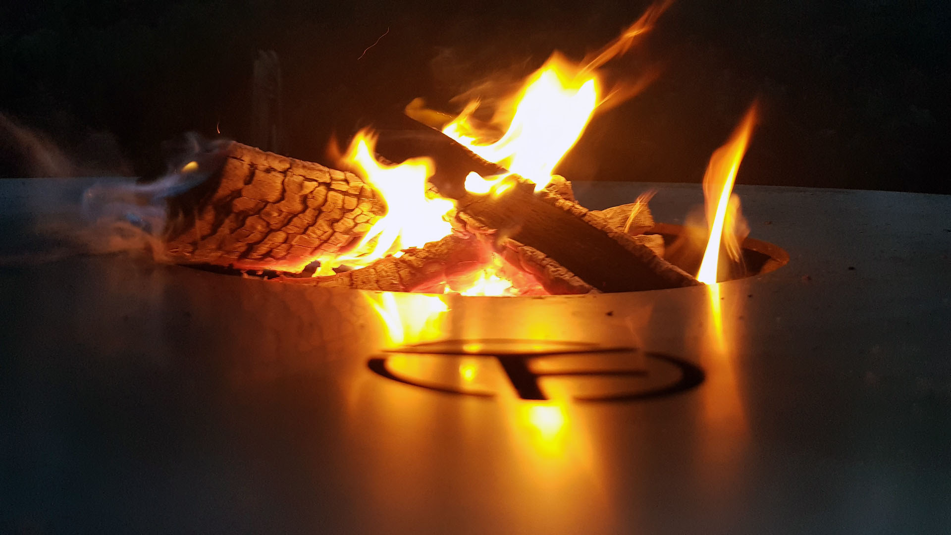 Bild vom Feuer im Feuerteufel - Grillfeuer, Murten